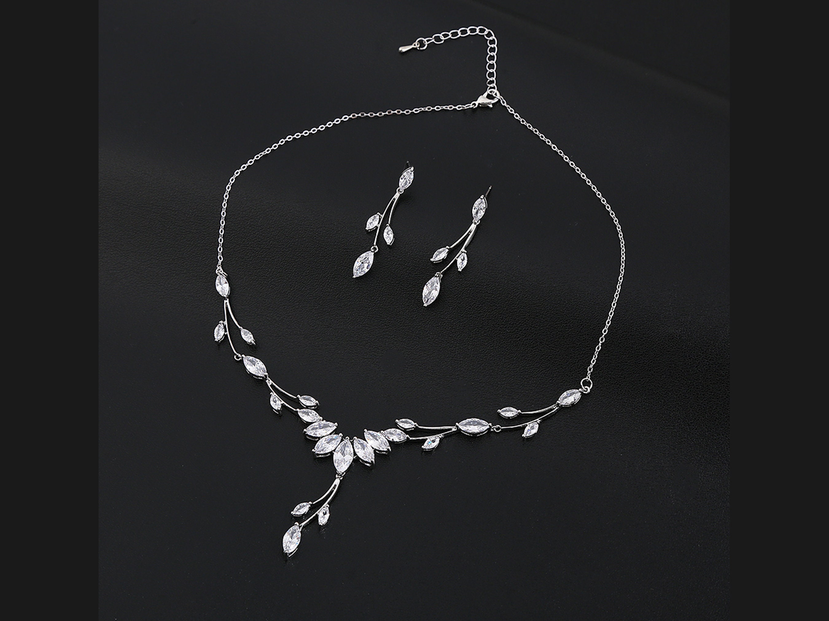 Beautiful Bridal Jewelry Set Platinum 