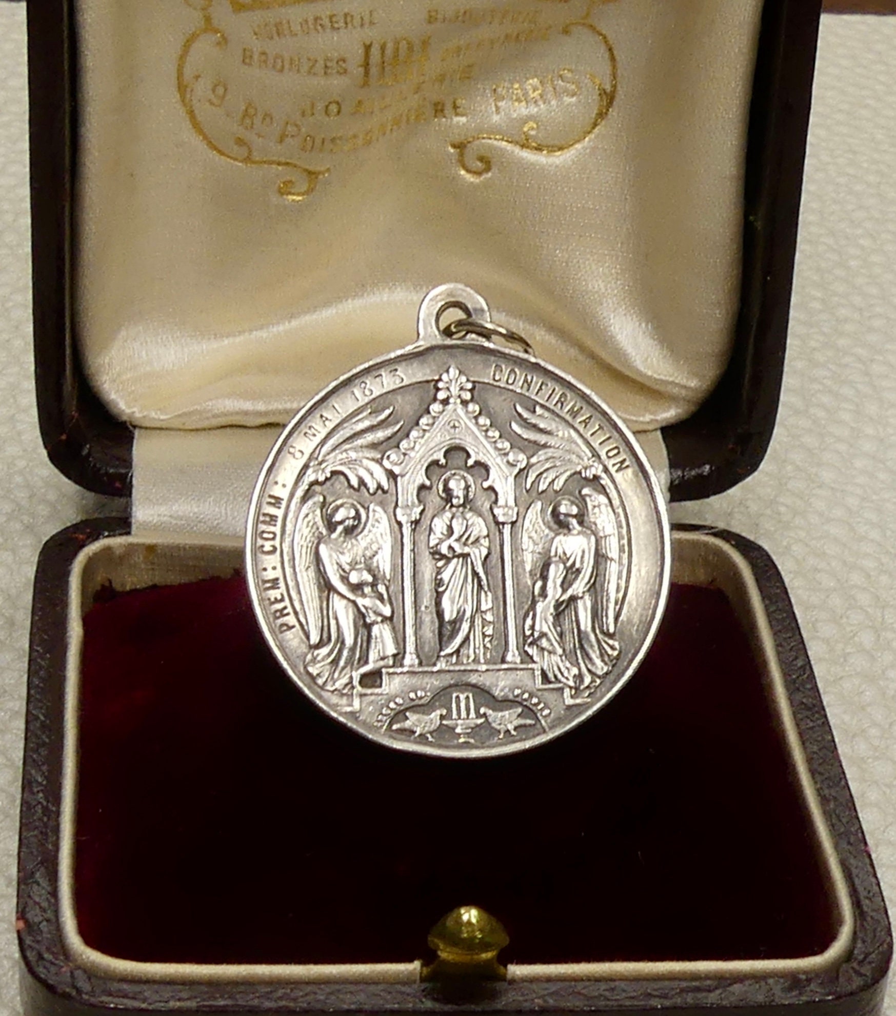 Rare Médaille Antique de Communion en Argent Massif Datée Du 8 Mai 1873 Initiales A F Doves & Angels