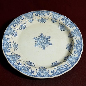 Large flat plate in Gien ironstone, 19th century blue transferware platter