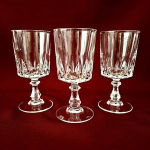 Set of 3 Arques crystal glasses, Louvre model – Vintage wine or cognac glasses made in France