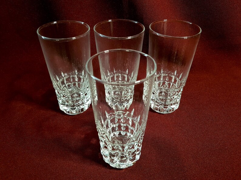 Set of Tempered Glass Drinking Glasses Royal Style Model Emperor by