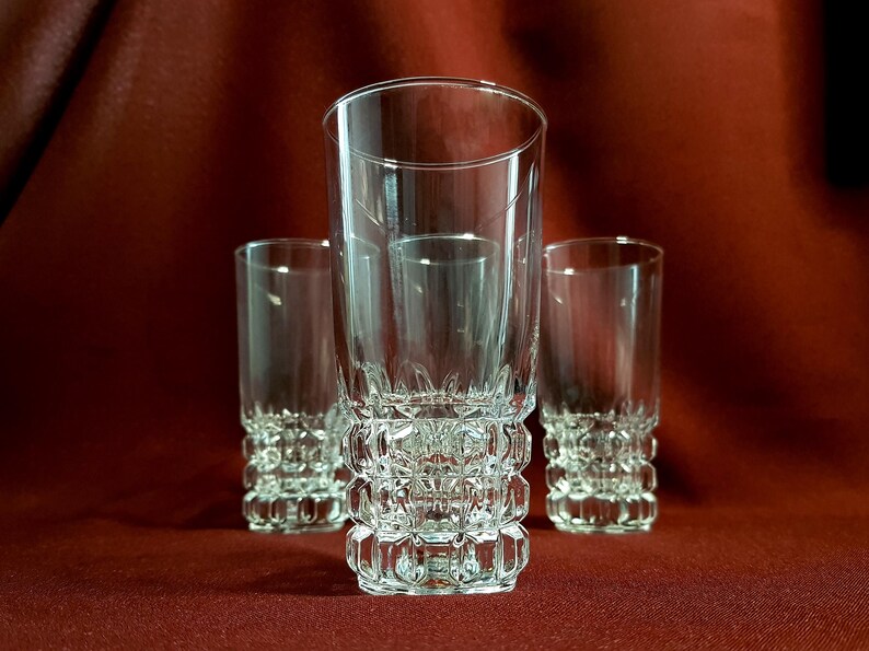 Set of Tempered Glass Drinking Glasses Royal Style Model Emperor by