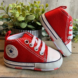 Converse best sale baby red