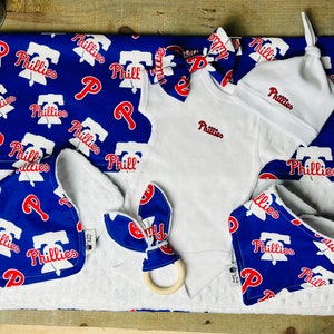 MLB Phillies Game Day Outfit Gameday outfit, Baseball outfit, Outfits