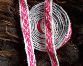 Tablet woven trim