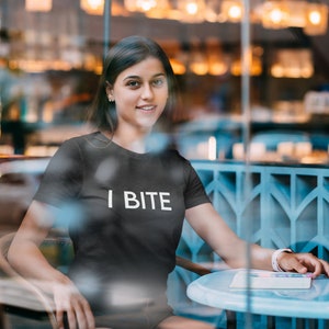 I Bite - Unisex Jersey Short Sleeve Tee