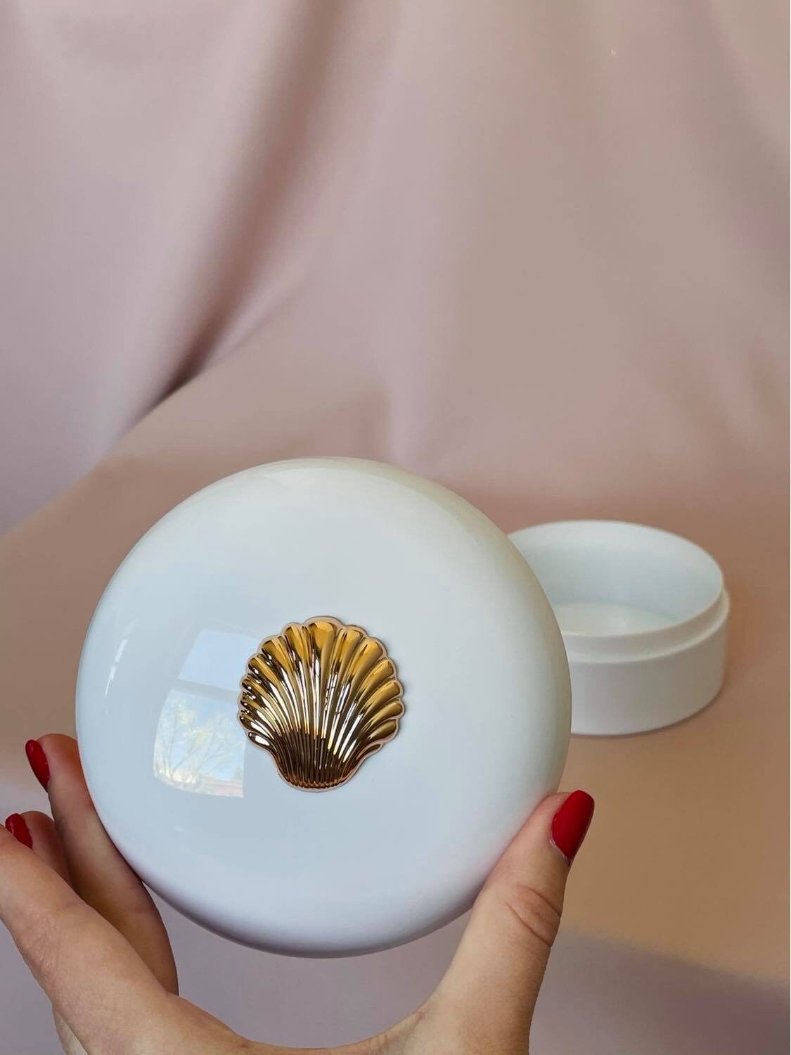 Shell Catch All Viviane Vintage 1980s Seashell Container