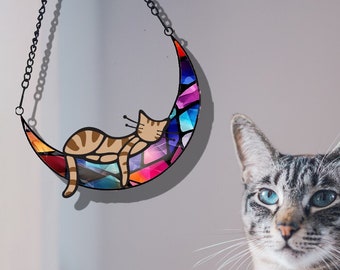 Atrapasueños hechos a mano, colgantes personalizados de ventanas acrílicas de gato durmiendo en la luna, decoración de gatos, regalos conmemorativos de gatos, perla