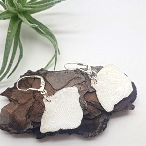 Silver earrings made from real ginkgo leaves, gifts for her, handmade in Berlin, earrings made from 925 silver, real leaves