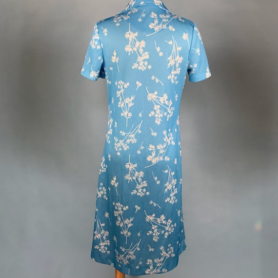 70s Vintage Blue Floral DAY DRESS dagger collar H… - image 6
