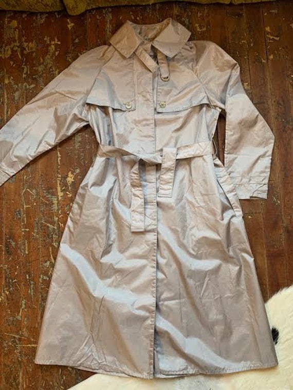 80s Vintage PACKABLE Travel Totes Raincoat Sz Med - image 3