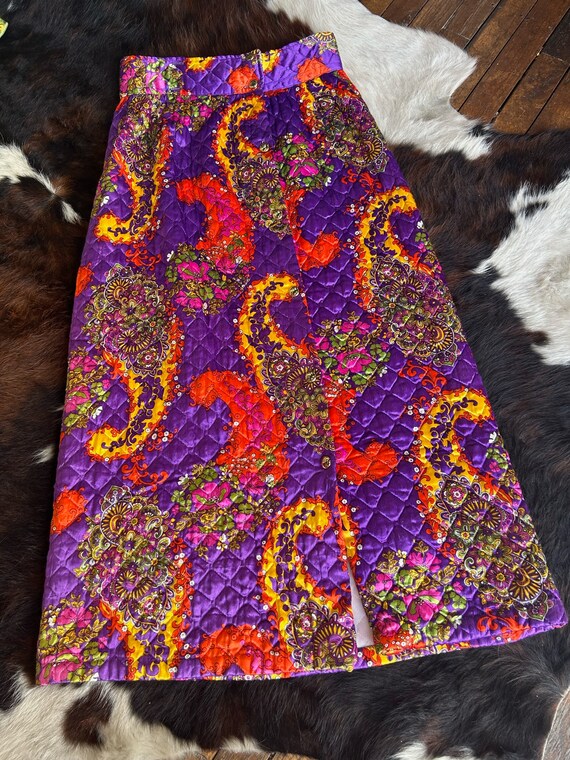 1960s/70s Vintage Quilted Psychedelic Paisley Ski… - image 9