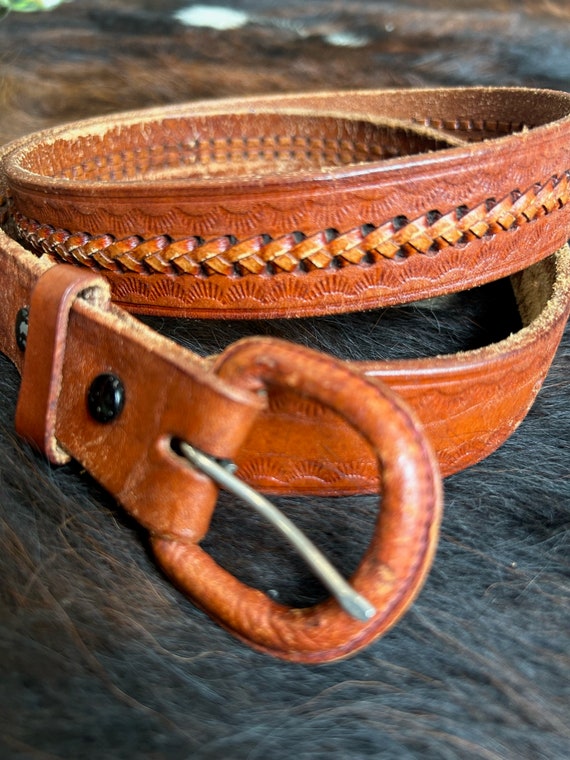 Vintage braided TOOLED & Stamped LEATHER Belt 37-4