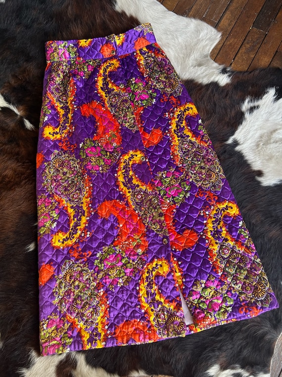 1960s/70s Vintage Quilted Psychedelic Paisley Ski… - image 8