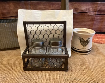 Metal Farmhouse Chicken Wire Napkin Caddy with Salt and Pepper Shakers