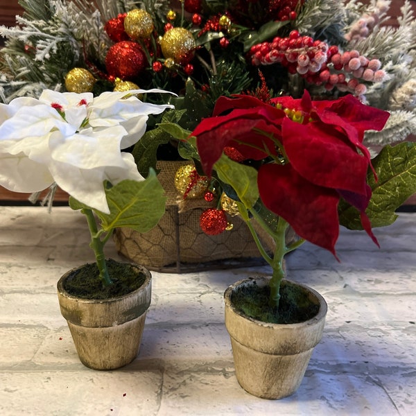 Potted Small Artificial Poinsettia