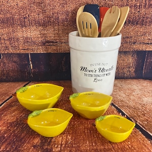 Lemon-Shaped Measuring Cups - Set of 4