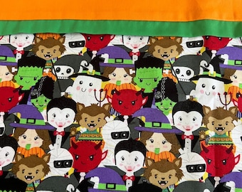 Halloween Pillowcase, Pillow Casing, pillow covering, bedding, full size pillowcase, printed pillowcase, bed linens, Halloween
