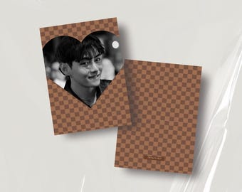 Brown Checkered Photo Card Holder