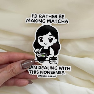Pegatina "Matcha Mono Girl" - Pegatina estética de vinilo de la serie Matcha / Impermeable, diseño minimalista y adorable para botellas, portátiles y diarios