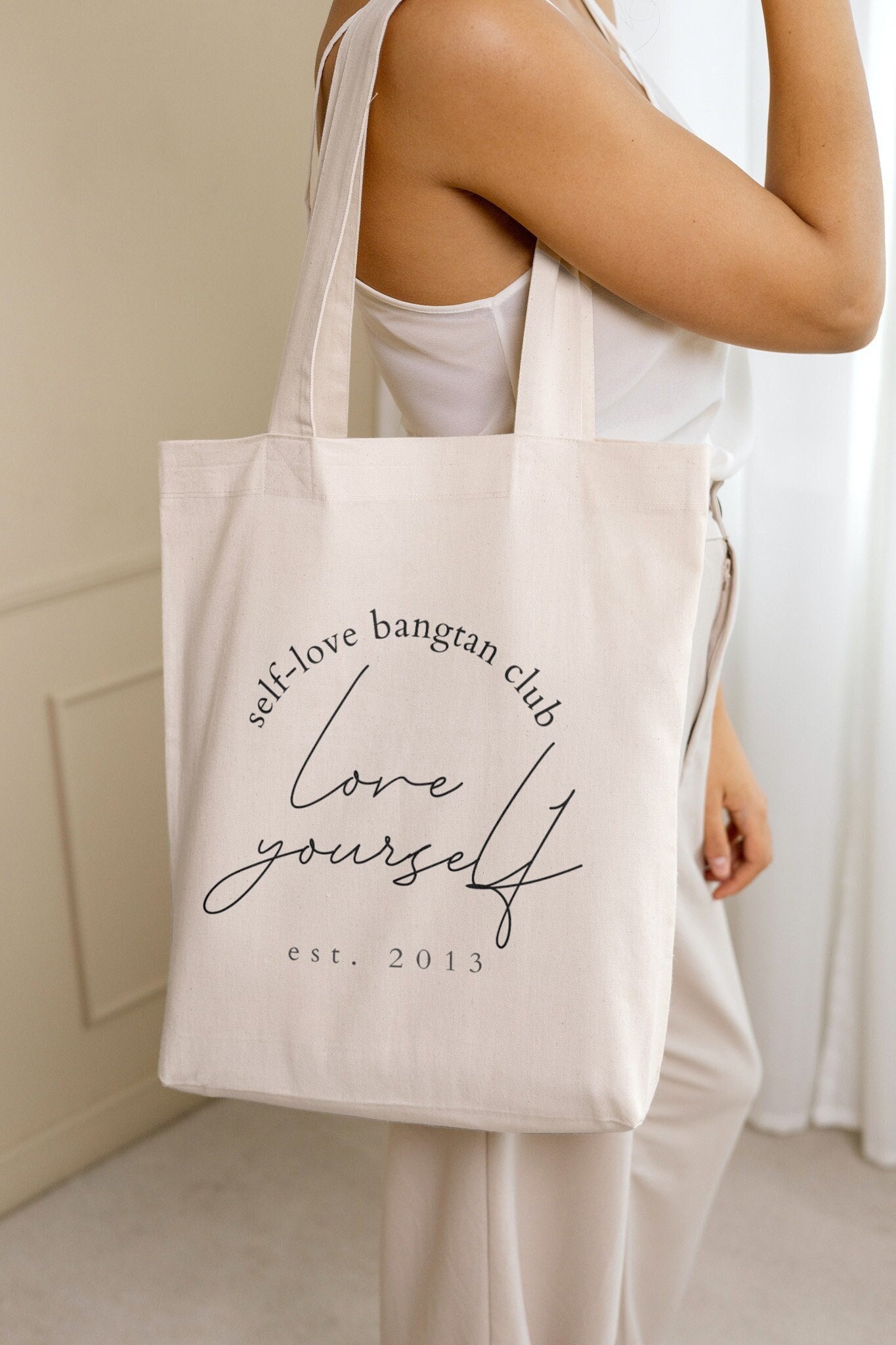 Bolsa Tote Bag Pink Label Love Yourself Color Beige Diseño De La Tela
