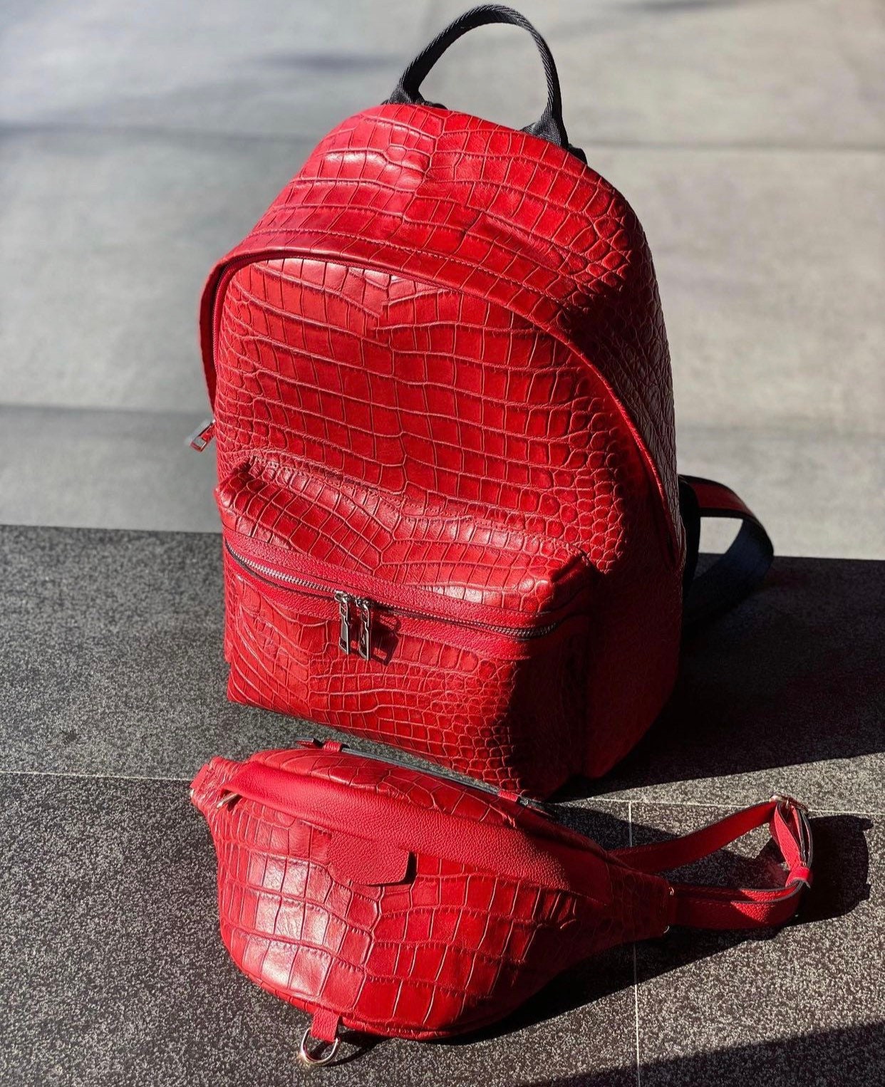 100% genuine real crocodile belly skin backpack bag matt water dyeing  crocodile skin high end quality fashion backpack bag black