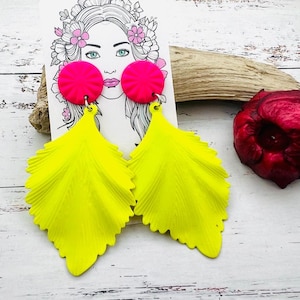 Yellow leaf stud earrings, yellow leaf earrings, yellow link dangle earrings, chunky yellow earrings, elegant earrings