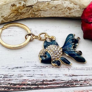 Blue fish keychain, rhinestone fish, rhinestone keychain, fashion accessories, handbag pendant, artistic decoration, pendant, bag,