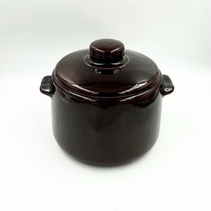 Vintage West Bend Brown Stoneware Bean Pot with Lid • MCM Glazed Ceramic Crock