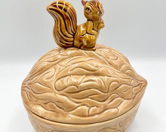 Bol con tapa Armbee vintage con ardilla y nuez • Decoración de plato para dulces y frutos secos de la década de 1960