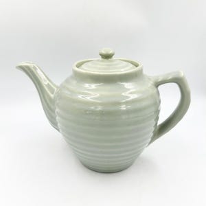 Vintage 1930s Bauer Pottery Ringware Teapot Dove Grey (32 oz)