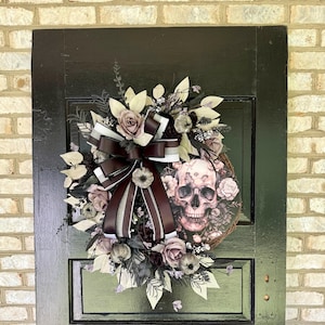 Skull Halloween Door Wreath, Halloween Grapevine Wreath, Skeleton Front Door Wreath, Spooky Gothic Wreath, Halloween Door Decor, Door Sign
