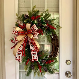 Santa Claus Door Wreath, Santa Grapevine Wreath, Traditional Santa Christmas Wreath, Christmas Wreath with Santa and Bow, Santa Claus Wreath