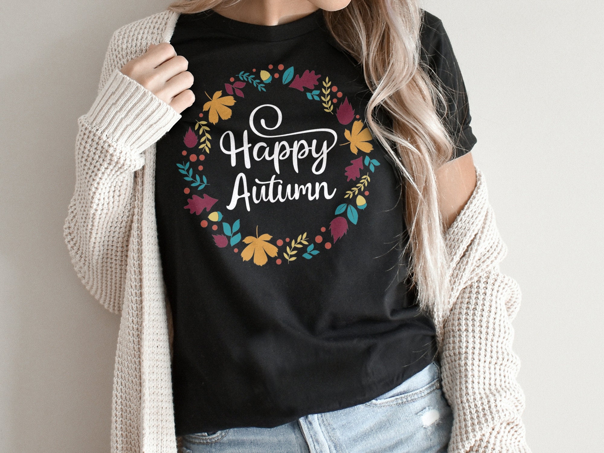 Discover Happy Autumn Hello Autumn Herbst Vibes T-Shirt