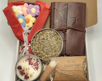 Mom Gift Set, Cozy Gift Box, Gift Box for Grandma, Self Care Gift for Sister, Daughter to Mother Gift, Gift Box for Her, Christmas Gift Box
