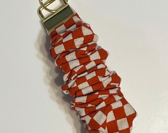Checkered Keychain Wristlet |Scrunchie Keychain |Fabric Keychain| Key Fob Wristlet| Keychain Fob|Keychain Wristlet| Key Holder| Gift for Her