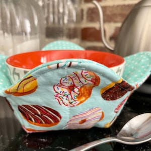 Donut Print Bowl Cozy Set, Reversible Microwave Safe Cozies