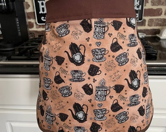 Vintage Half Apron, 1950s Retro Peg Apron with Pocket