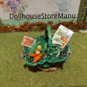 Dollhouse Garden, Miniature Basket with Vegetables/Gardening Tools, 1:12 scale