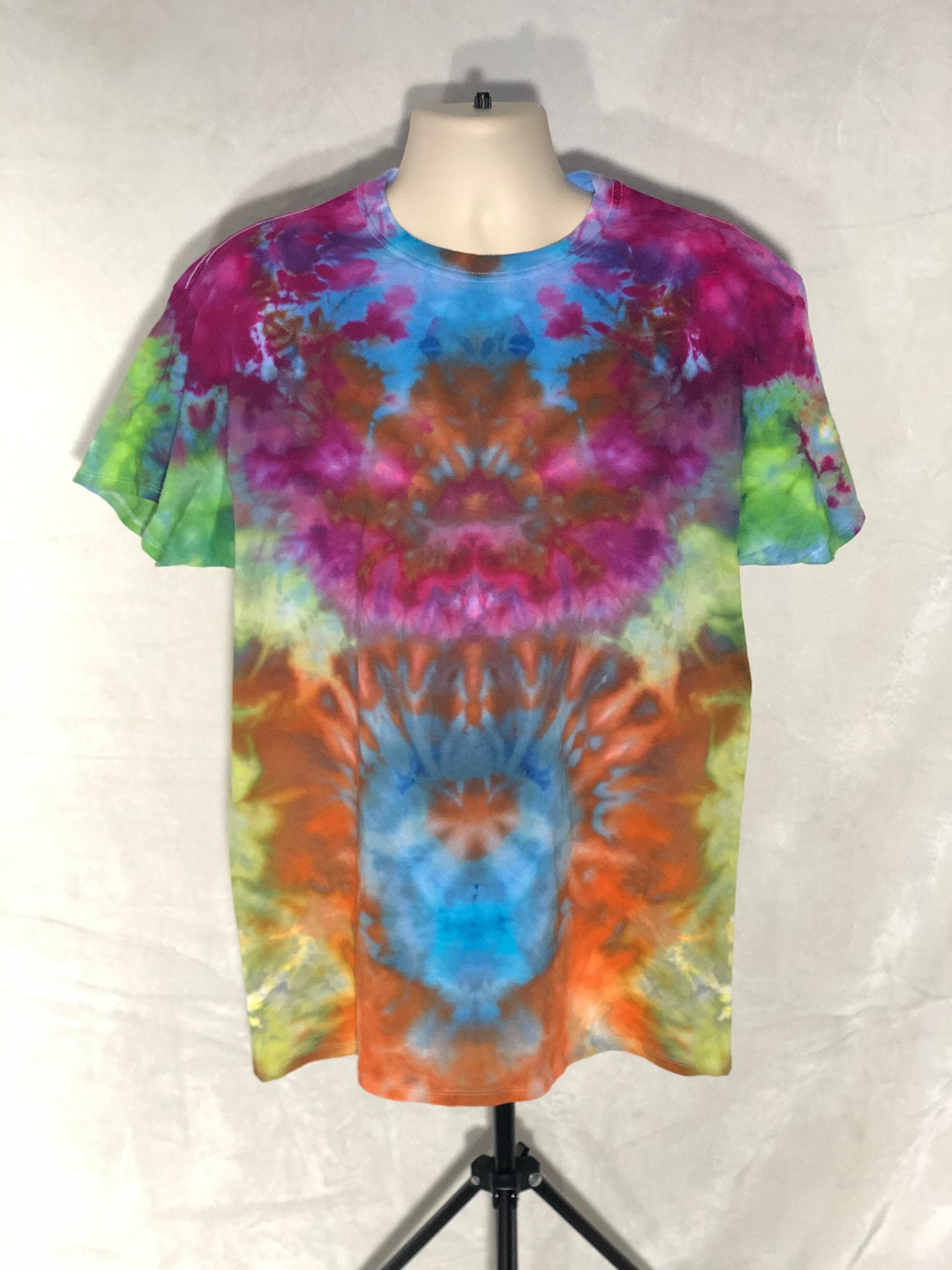 trippy tie dye