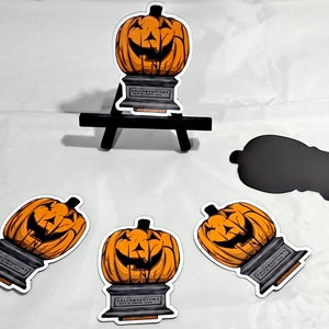 Halloweentown Statue Magnet