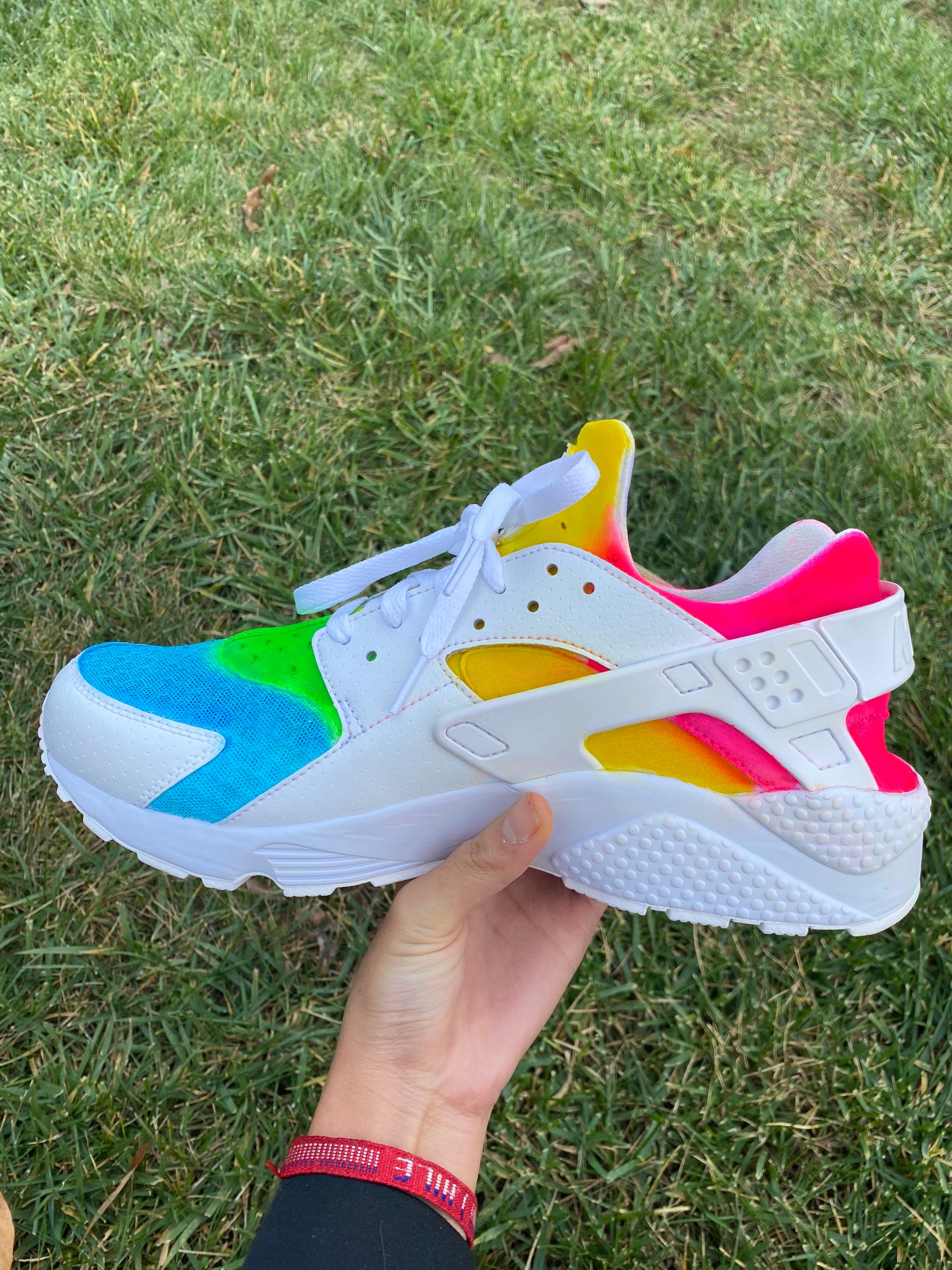 white rainbow huaraches