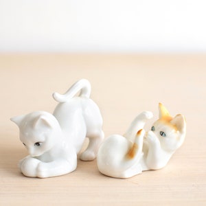 Vintage Kitty Cat Porcelain Figurines / Enesco / 1985 / Set of 2 / White and Orange Cats