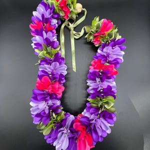 Hawaiian purple lei