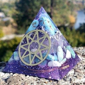 Holographic Indigo Star Orgonite Pyramid | Etsy
