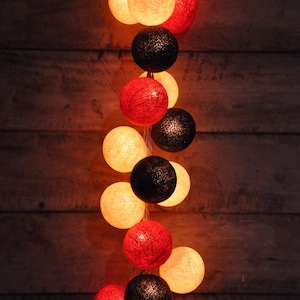 Guirnalda de luces con bolas de algodón rojas: Decoración para el hogar y bodas