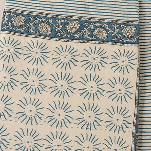 Handgemachte Kantha Quilt: Wendedecke aus indischer Baumwolle