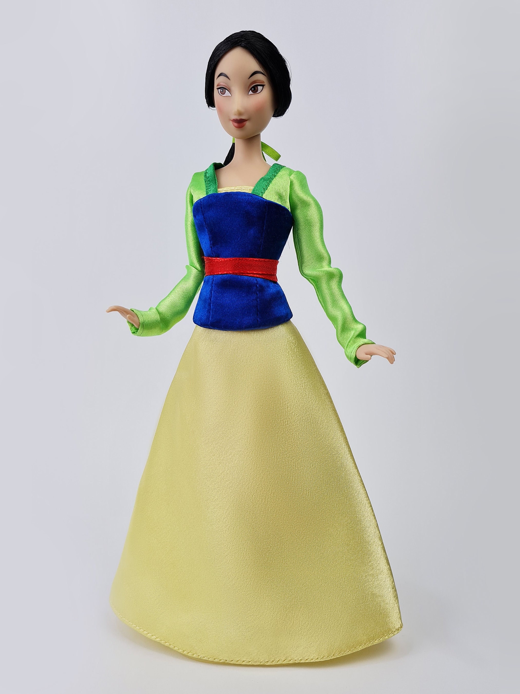 NIB Disney Store Princess Mulan Barbie Doll 11