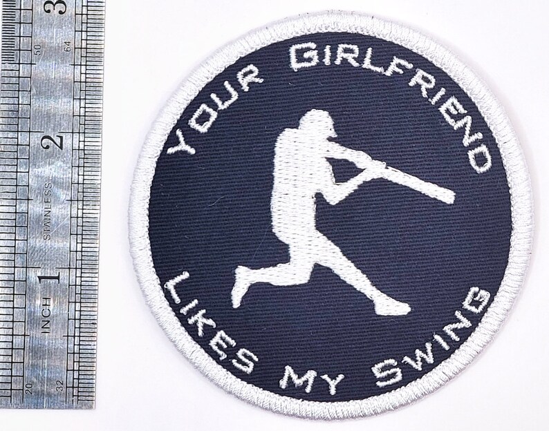 Girlfriend Likes My Swing, Baseball, Iron On Patch, Fan Gear, Baseball Patch, Sports Gifts, Morale Patch, Dinger, Travel Ball, Little League afbeelding 2