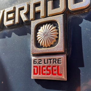 Squarebody 6.2 Diesel Emblem Set (2)